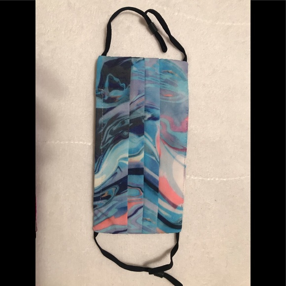 3 packs for $5. New Athleta everyday 5 face mask. - Picture 11 of 13